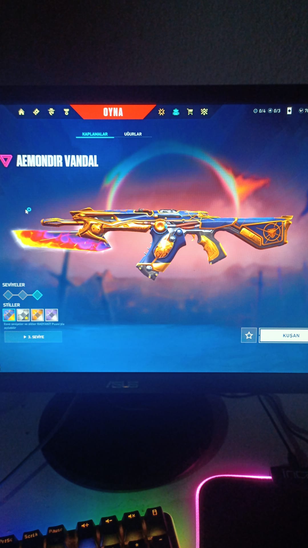 UYGUNA ACİL SATILIK BOL SKİNLİ VALORANT HESABI